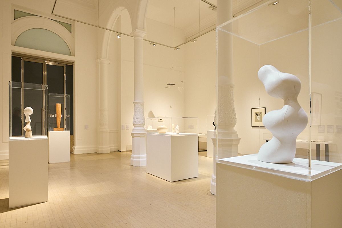 Installation shot featuring Jean (Hans) Arp, Shadow Monument 1965 (plaster between 1965 and 1970s). Gift of the Stiftung Arp e. V., Berlin, 2024. Photo: Rob Battersby