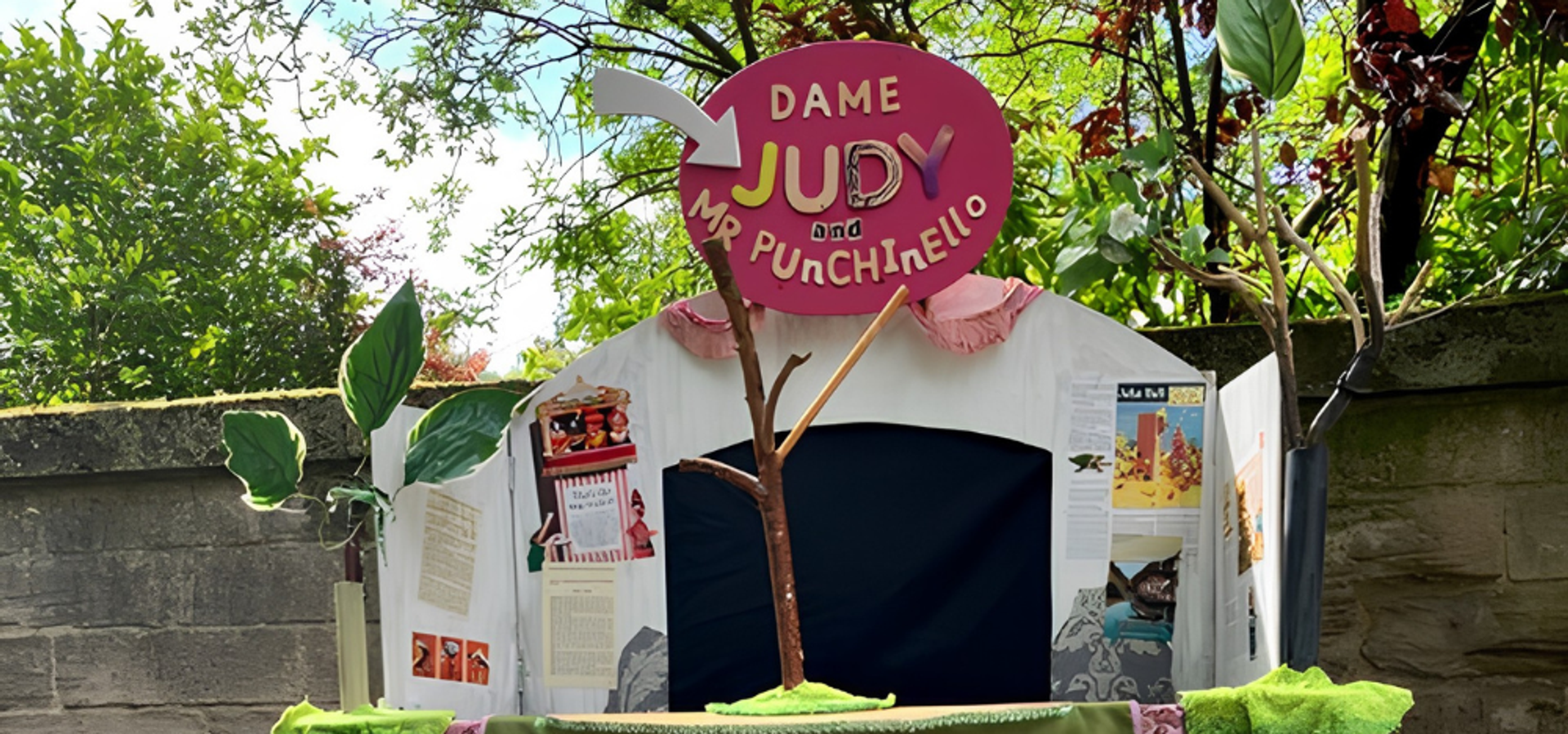 Punch and Judy puppet show box
