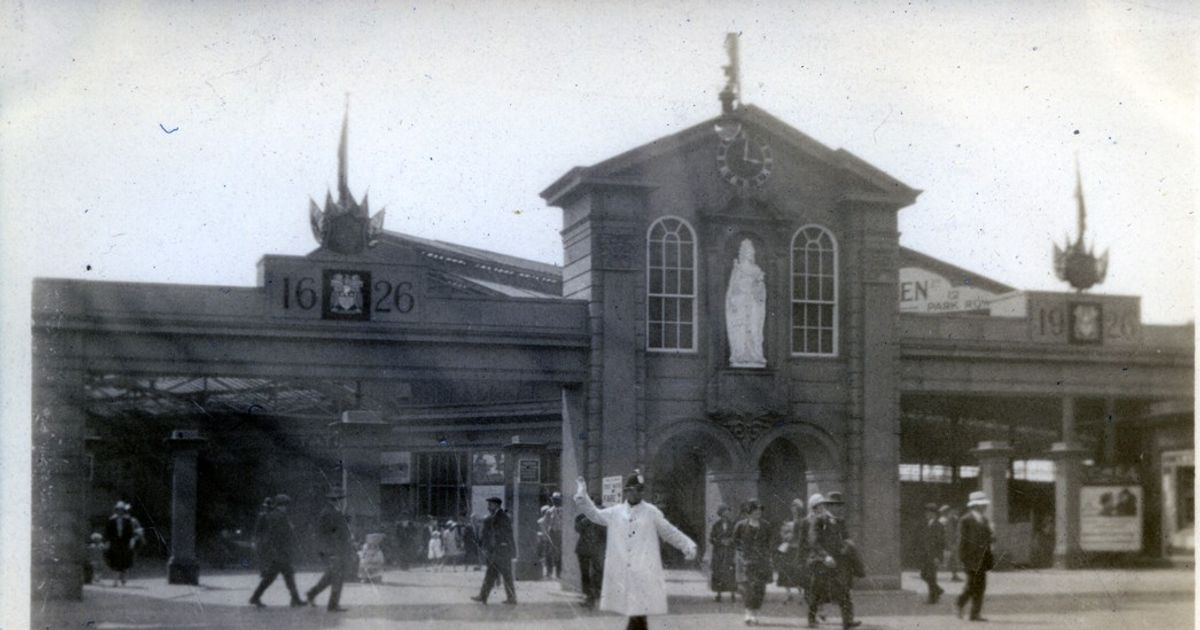 400 Years of Leeds: Through The Collections of Leeds Museums and Galleries